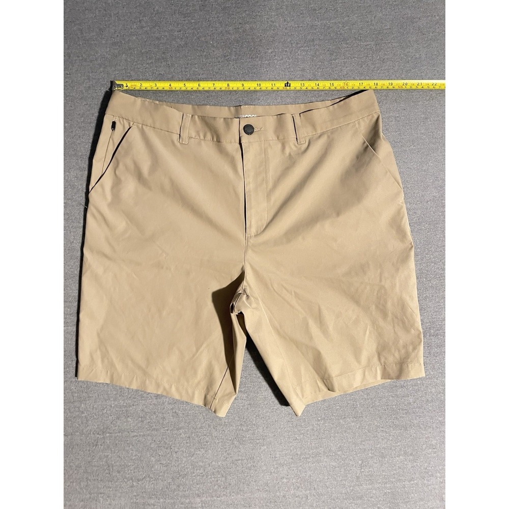 Men's Performance Golf Shorts‎ Size 36 Tan Stretch Lightweight Casual Outdoor